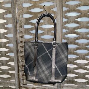 Stylish Black and Gray Plaid Tote Bag